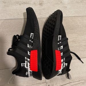 🚫SOLD🚫 ADIDAS Graffiti Style Gym Shoes